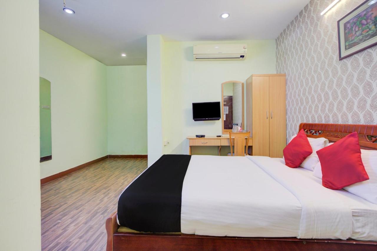 Oyo Flagship Amutha Residency Hotel